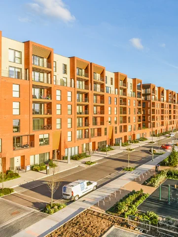 Hoist contract for Colindale Gardens